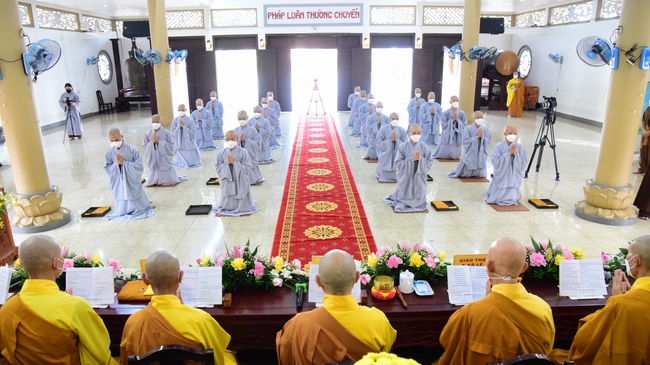 Lễ truyền giới Sa di Phương Trượng